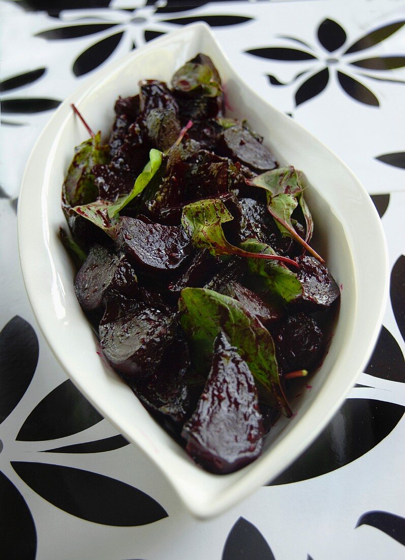 Roasted beetroot with balsamic vinegar and black pepper
