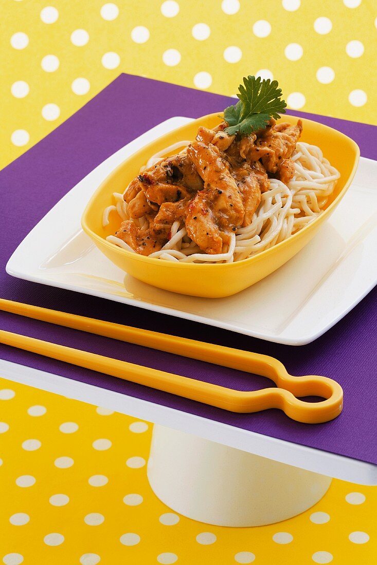 Noodles with chicken, lemon grass and passion fruit