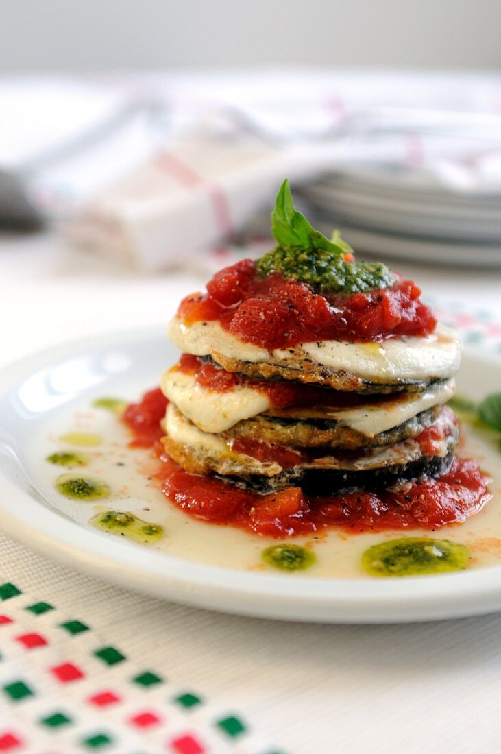 Aubergine parmigiana (Auberginen mit Tomate & Mozzarella)