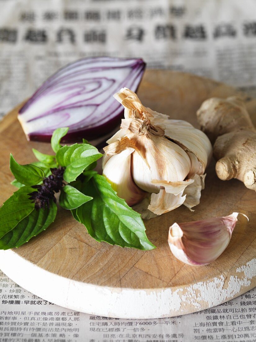 Garlic, Thai basil, ginger and onions