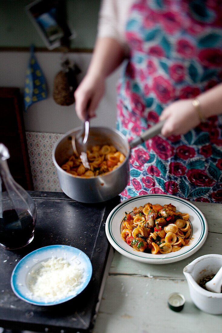 Orecchiette mit Bratwurst