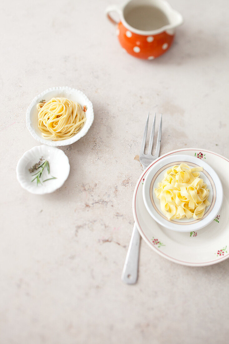 Ribbon noodles and linguine