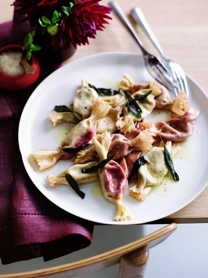 Tortelli saltimbocca (tortelli with ham and sage)