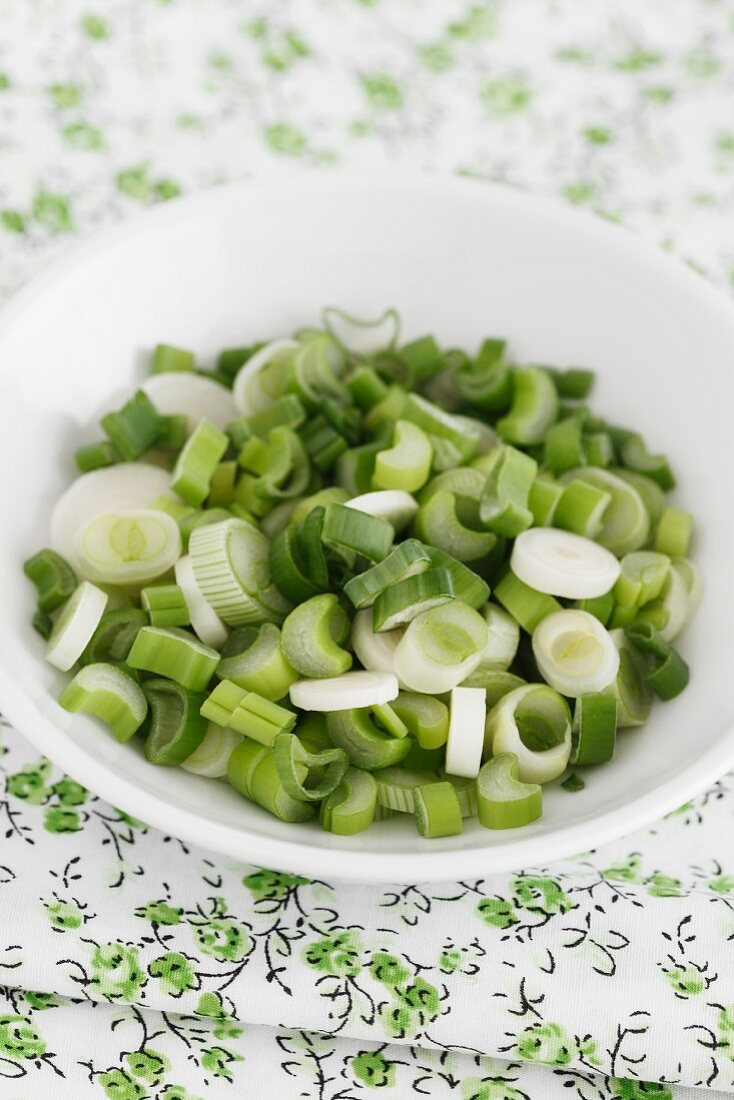 Sliced spring onions