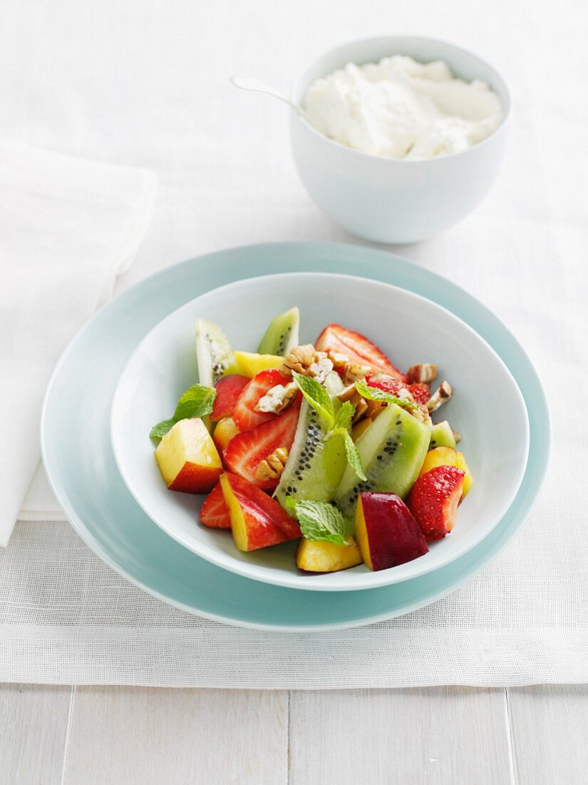 Fruit salad with yoghurt