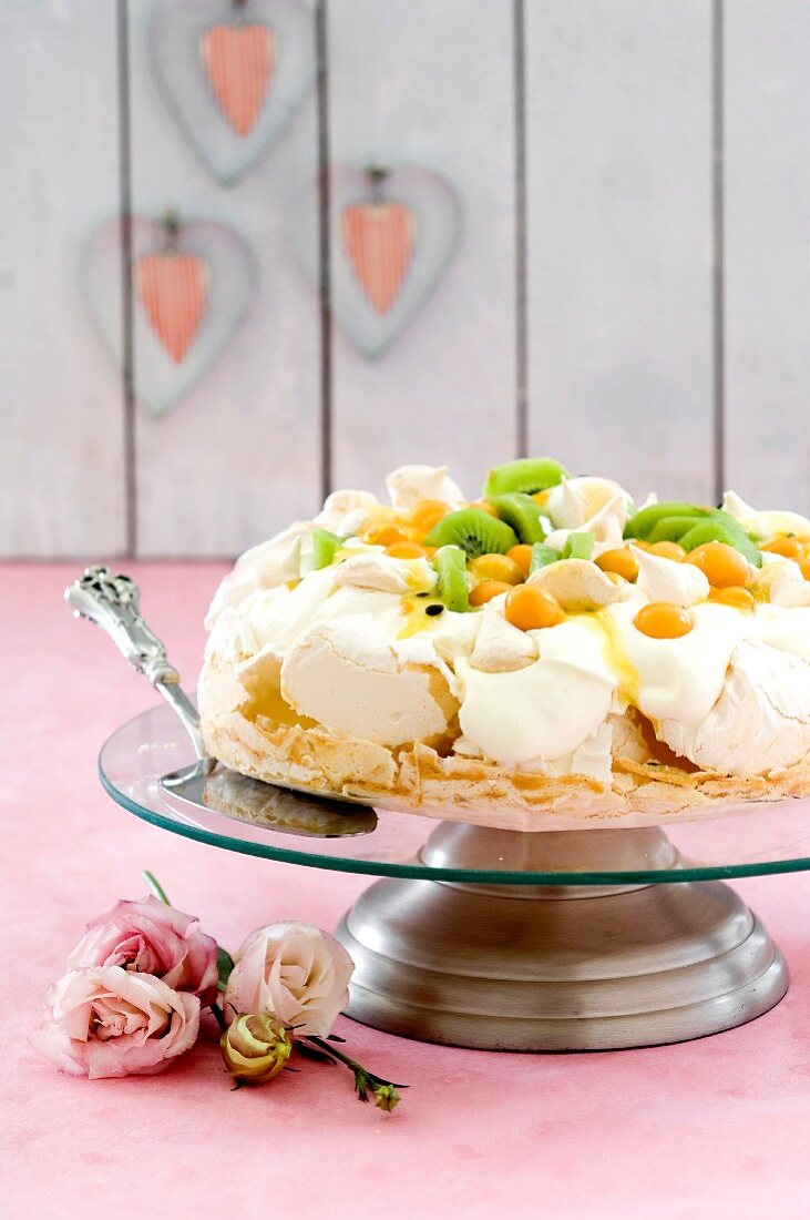 Gooseberry and kiwi pavlova