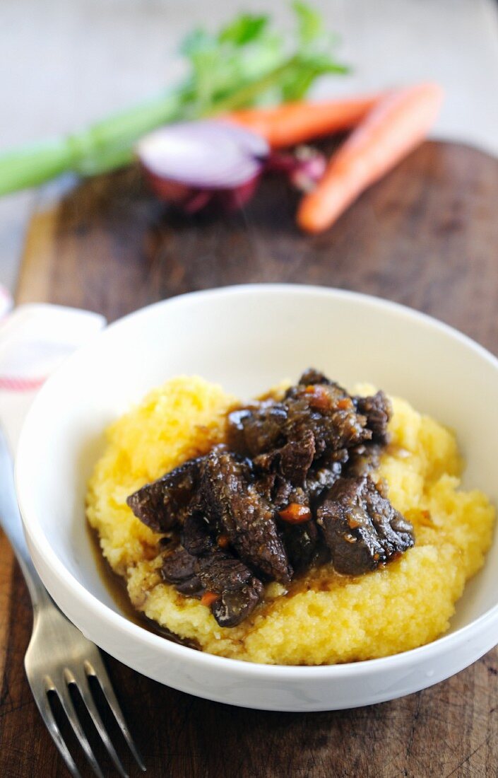 Polenta mit Wildragout