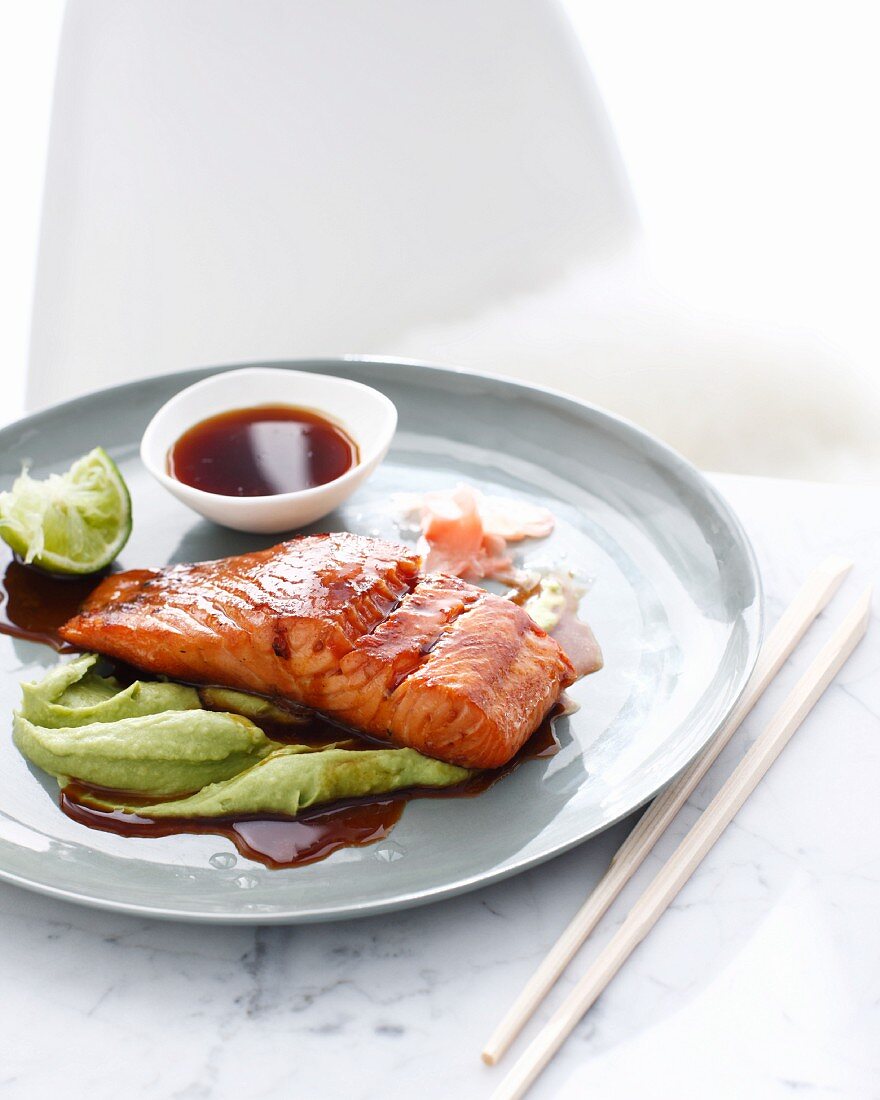 Plate of salmon and wasabi sauce