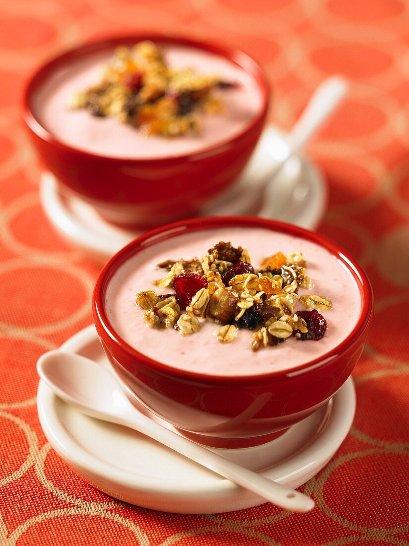 Erdbeerjoghurt mit Granola