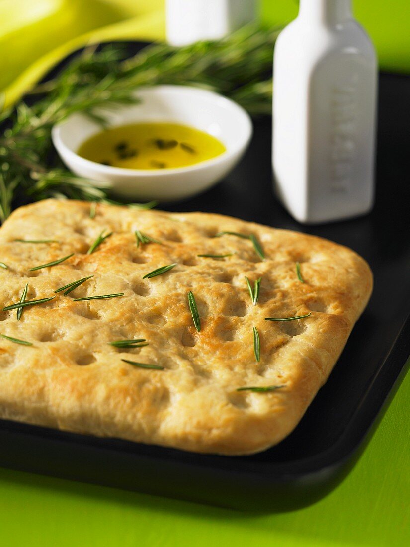 Focaccia al rosmarino (Fladenbrot mit Rosmarin, Italien)