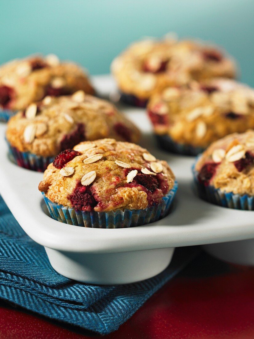 Raspberry muffins with oats
