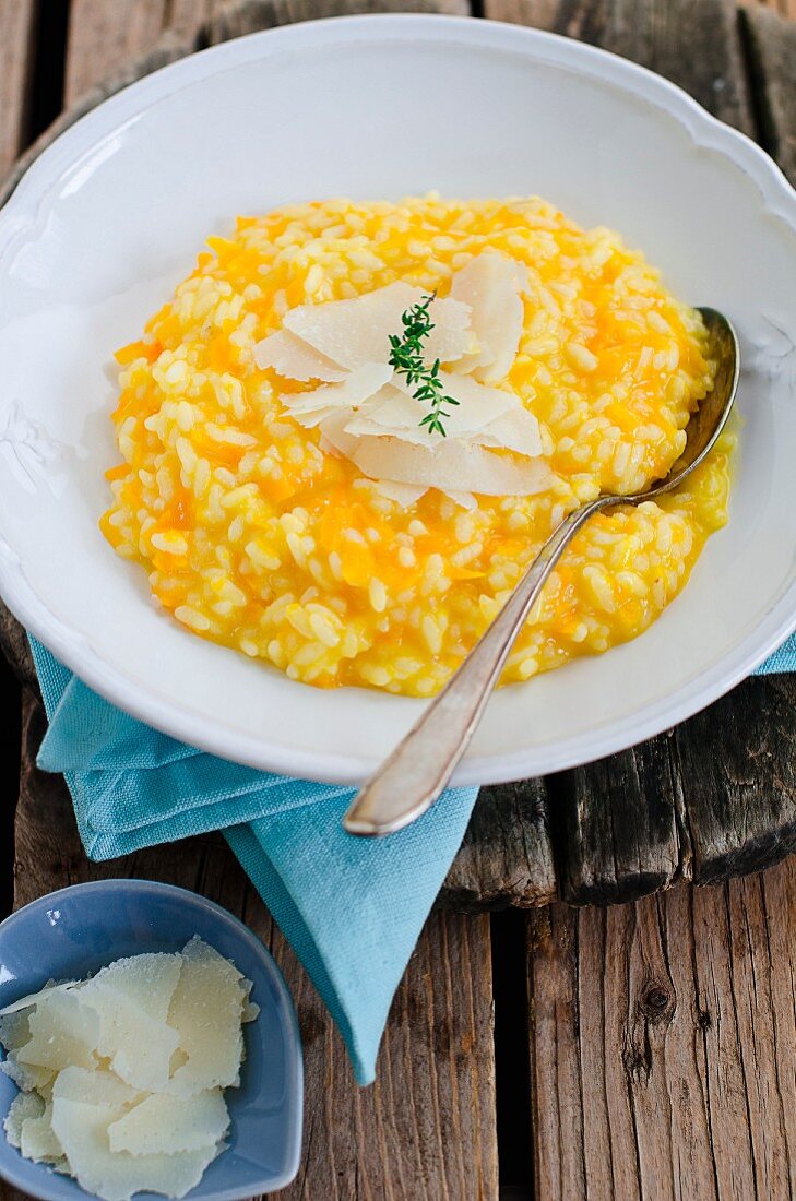 Kürbisrisotto mit Parmesanspänen