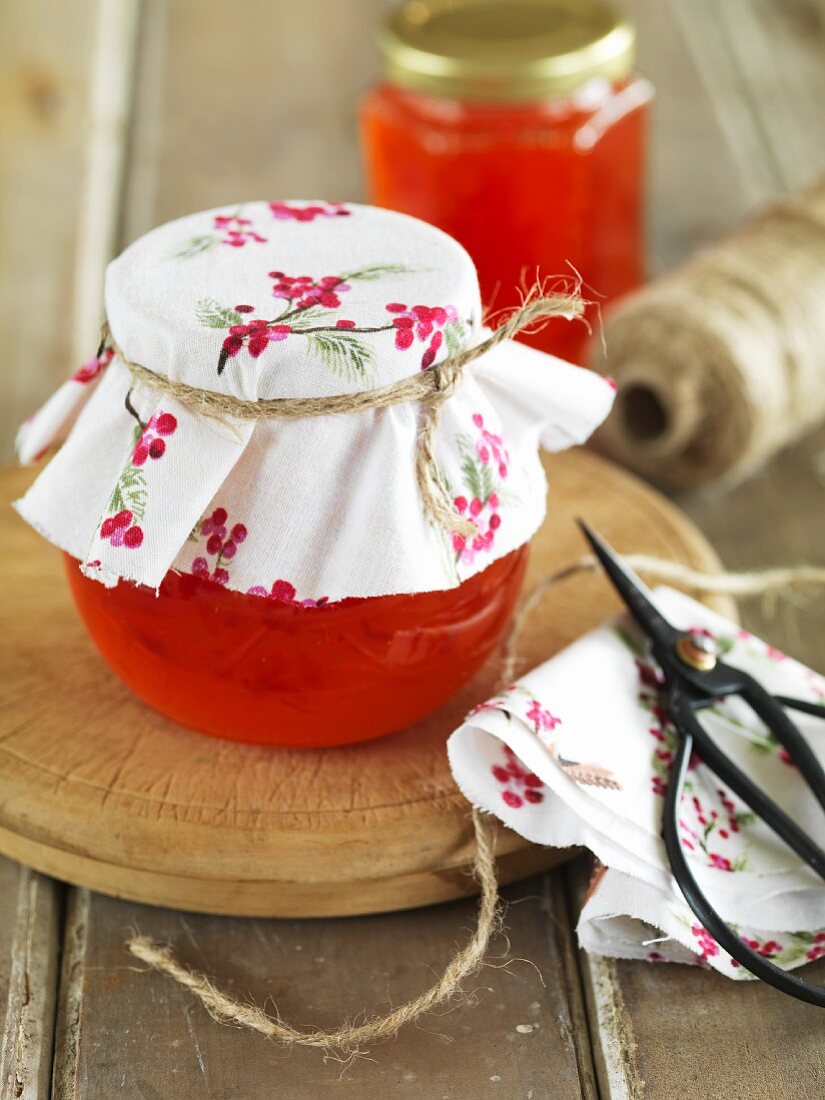 Red pepper jelly as a gift