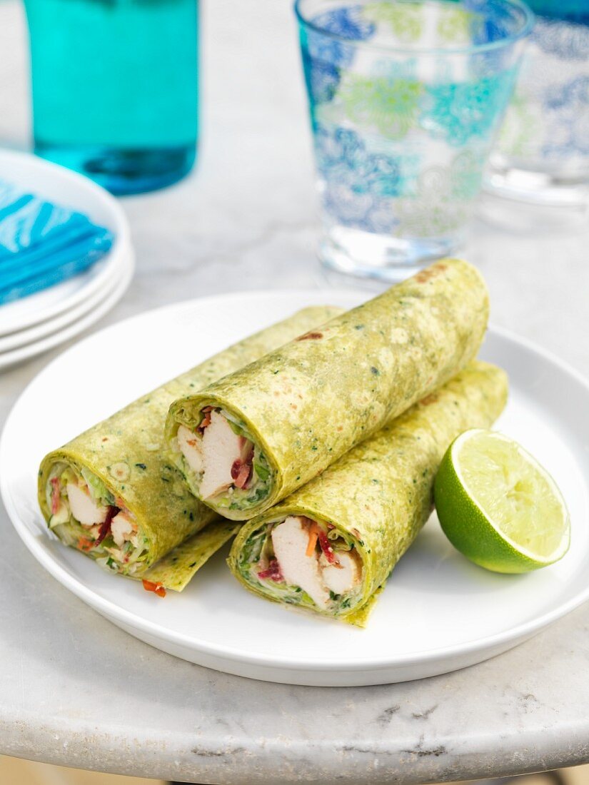 Chicken and chilli sauce wraps