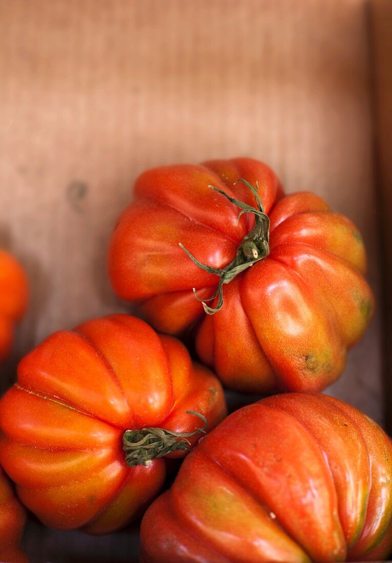 Ganze Büffelherztomaten