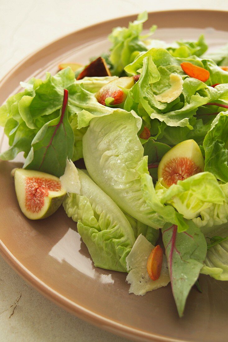 Lettuce with figs