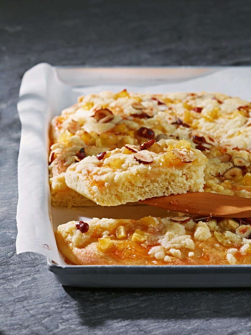 Spicy yeast cake with parsnips and nuts