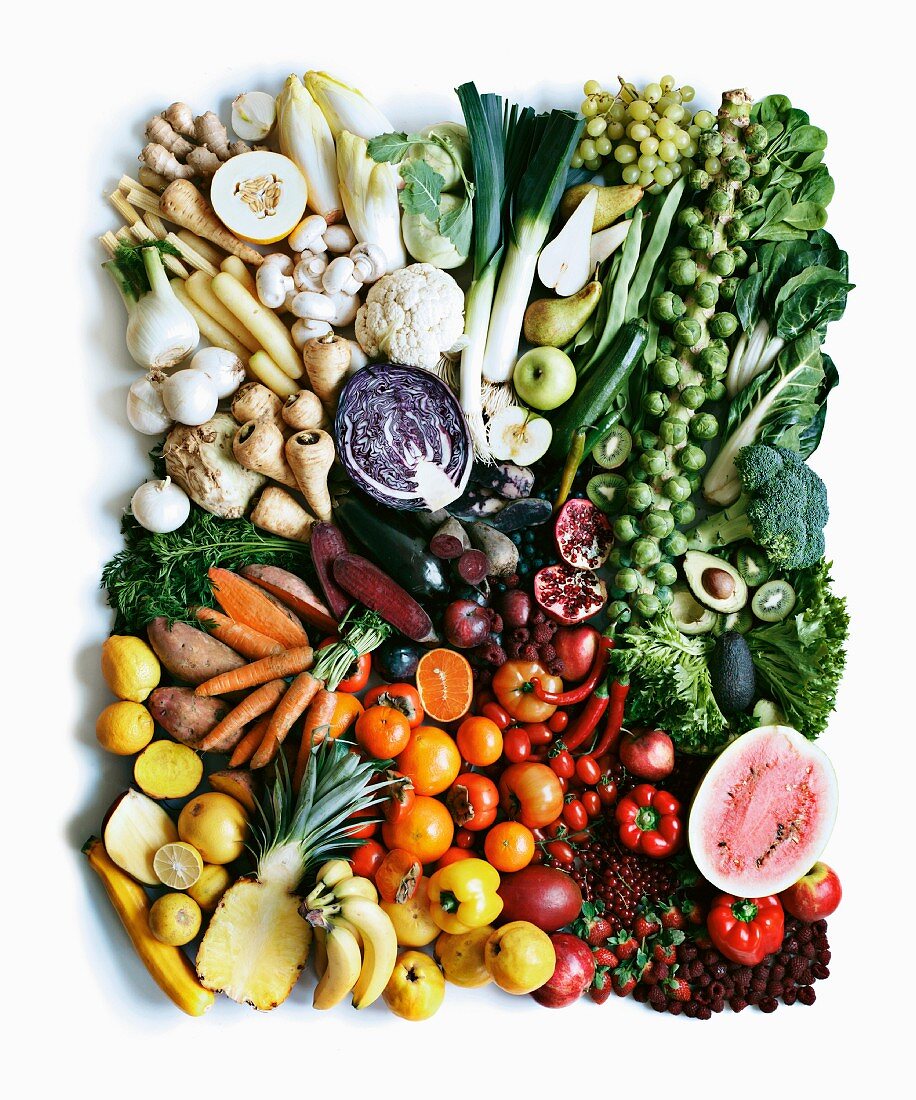 Verschiedene Obst- und Gemüsesorten, rechteckig arrangiert
