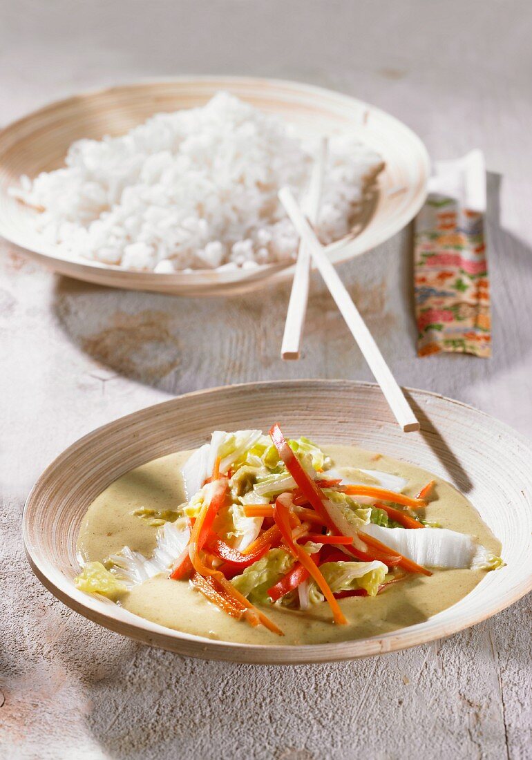 Chinese cabbage curry with rice