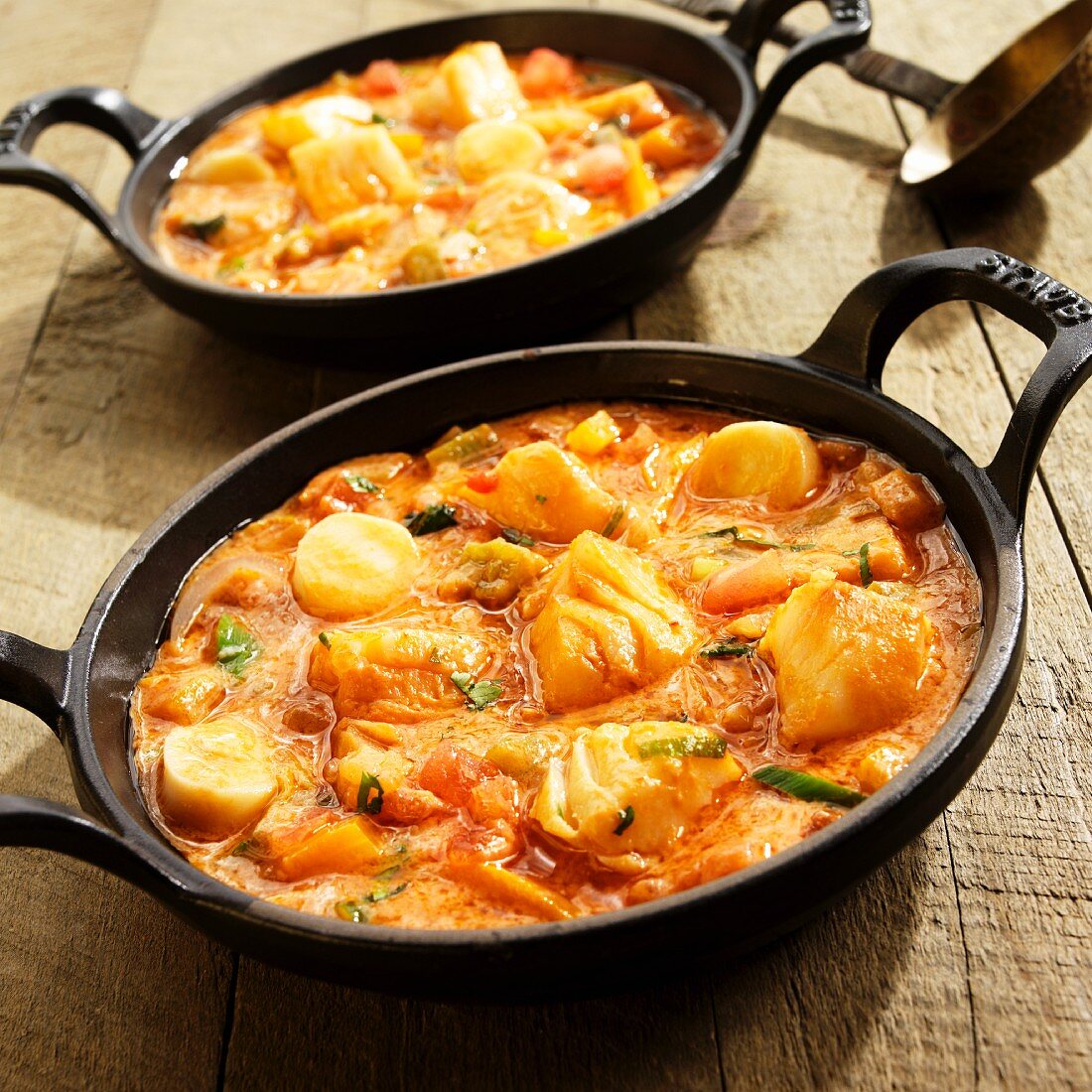 Moqueca (Fischpfanne mit Seebarsch & Palmherzen, Brazilien)