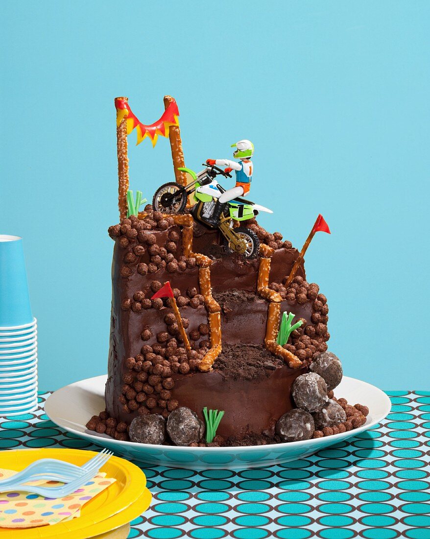 Motocross-Kuchen für die Kinderparty