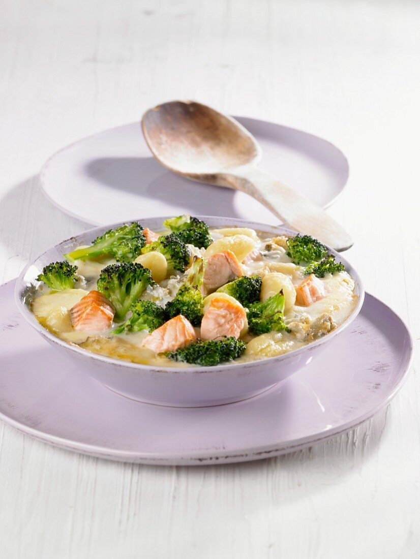 Gnocchi with salmon and broccoli in a creamy cheese sauce