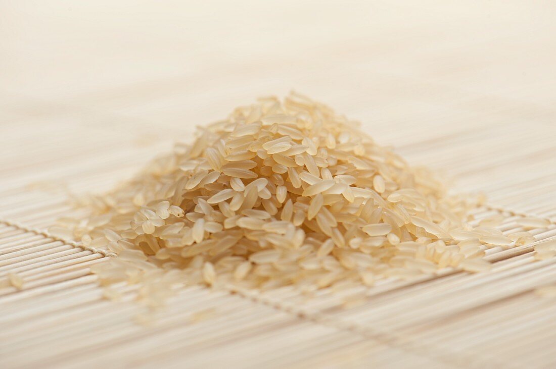 A heap of long-grain rice