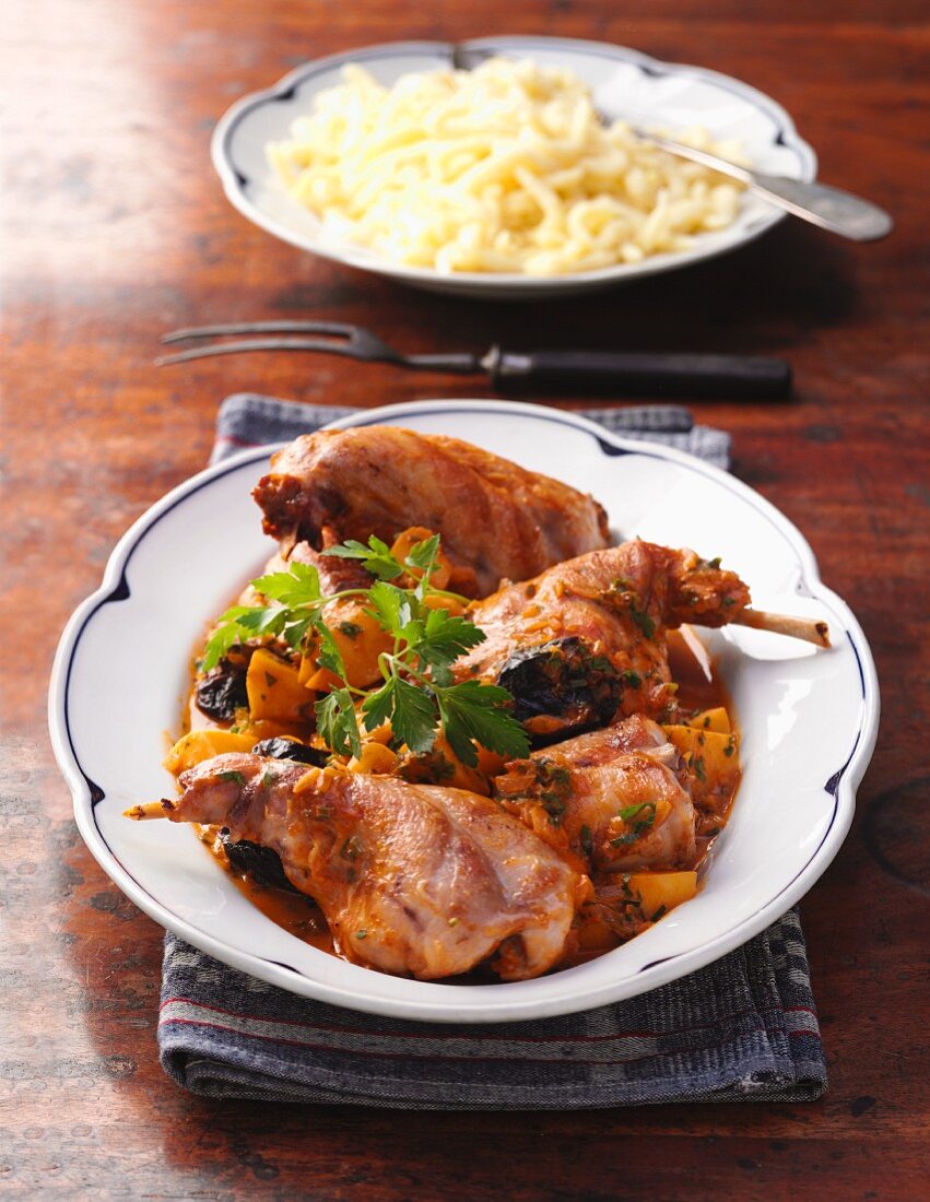 Chicken with pumpkin and spätzle (soft egg noodles from Swabia)