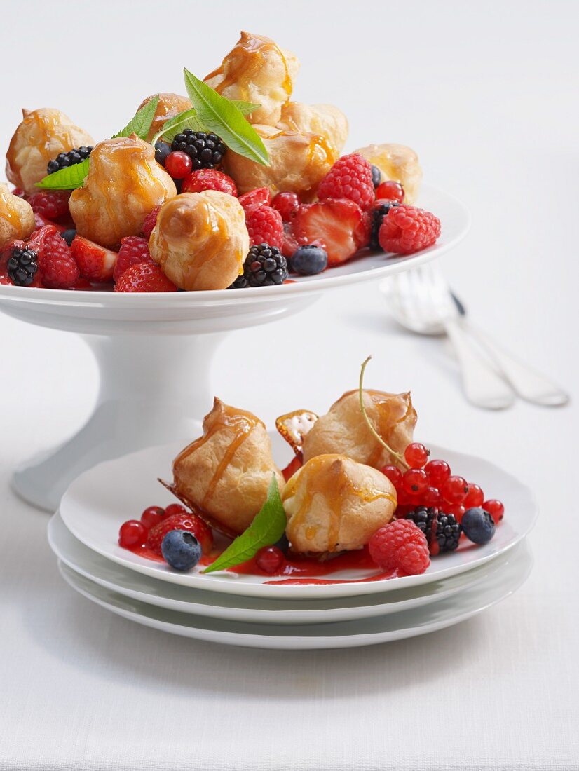 Profiteroles with berries