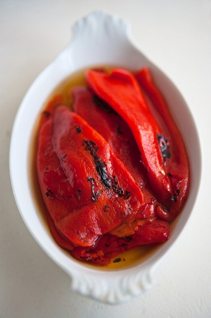 Grilled red peppers preserved in oil