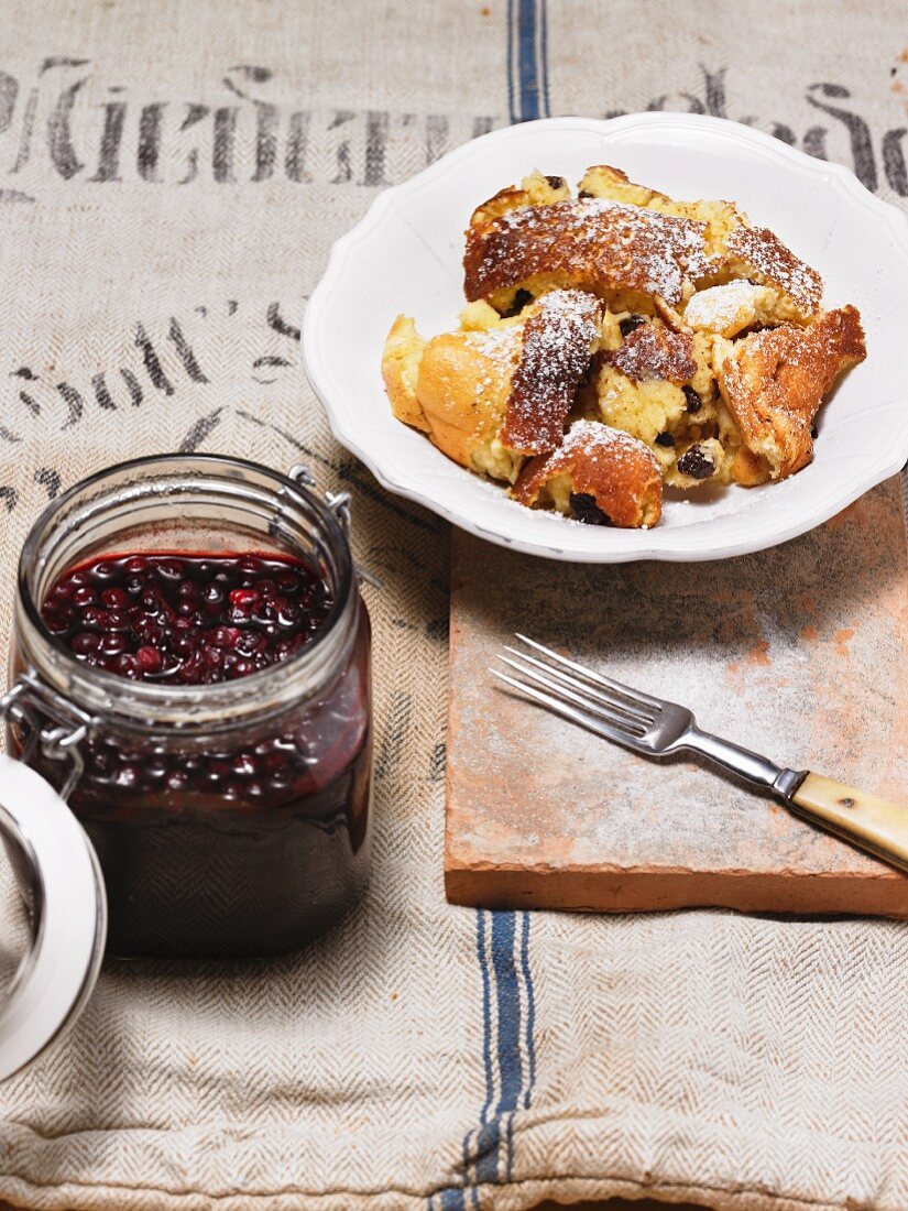Shredded pancakes with elderberry compote