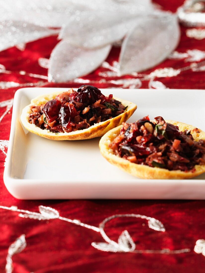 Puta chips with a cranberry and almond tapenade (Christmas)