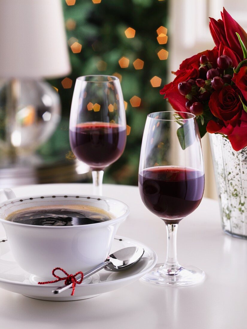 Kaffee und Kaffeelikör (weihnachtlich)