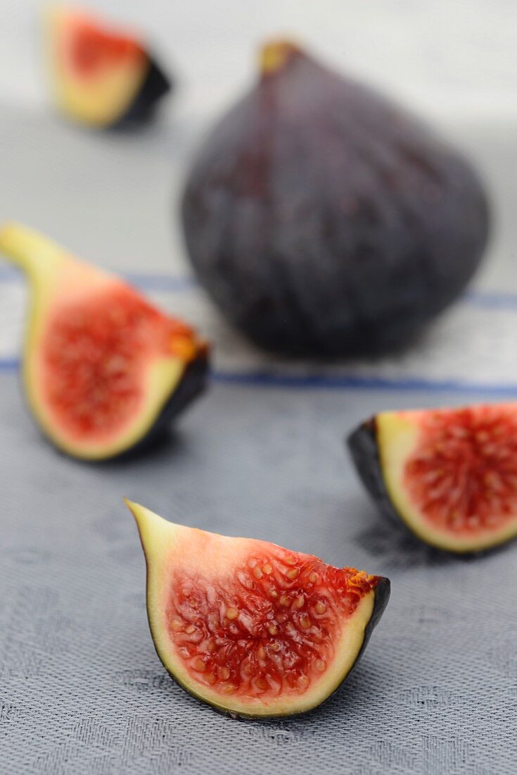 One whole fig and quartered figs