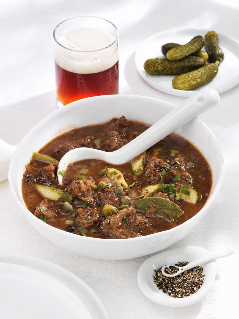 Pfefferpotthast (peppery beef stew from Westphalia, Germany)