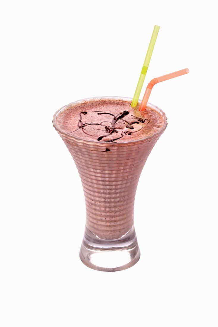 Berry shake with two straws