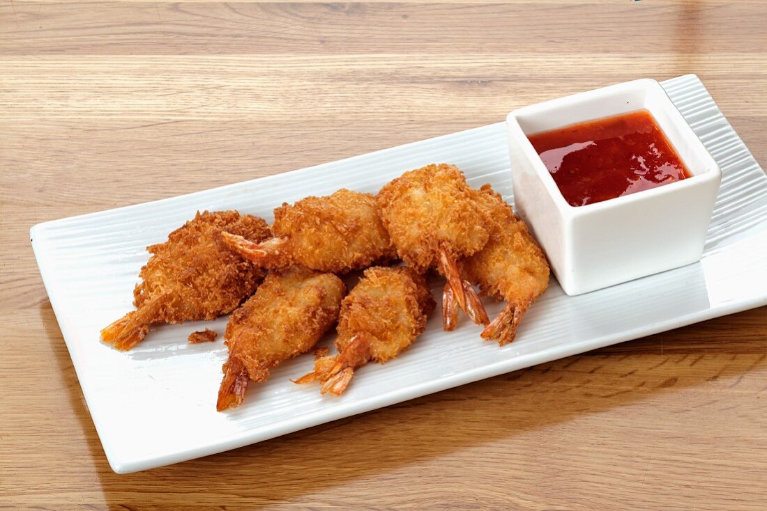 Breaded shrimps with a dip