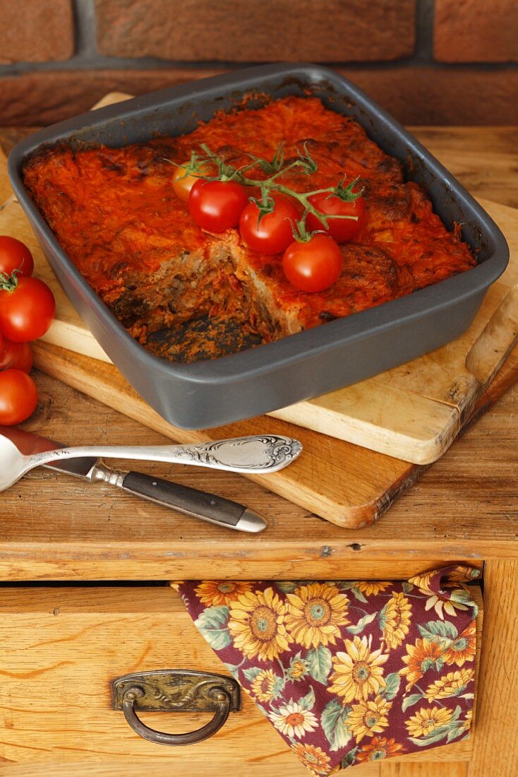 Bread pudding with tomatoes