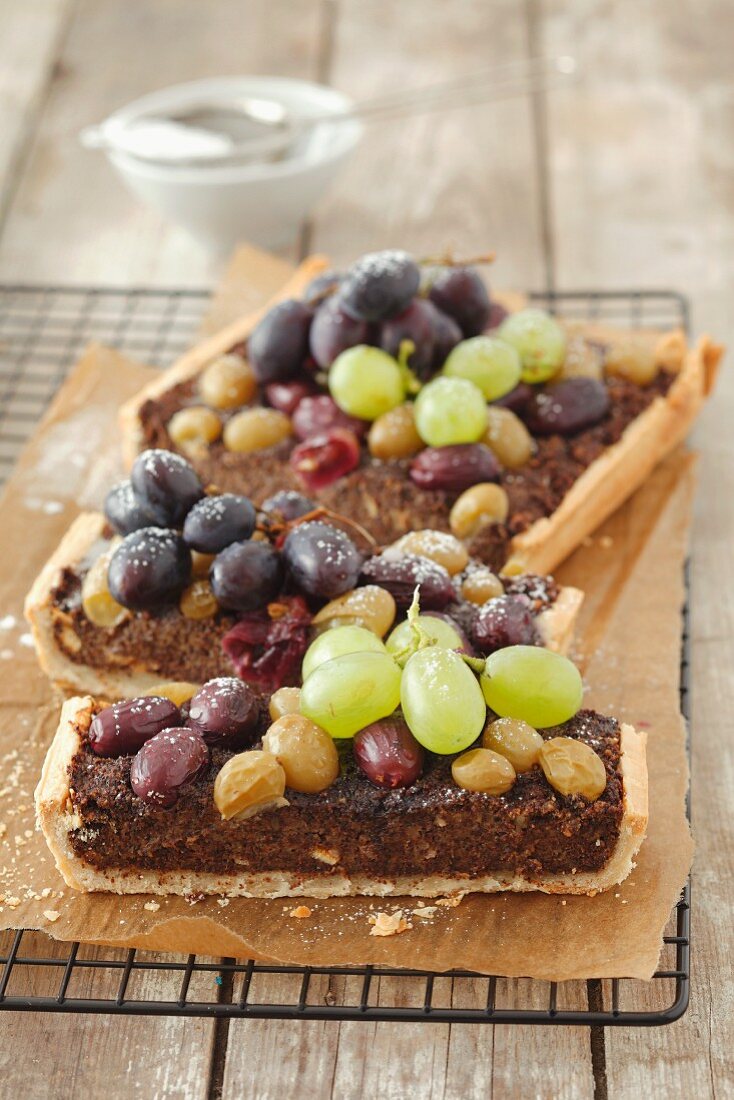 Carrot tart with grapes