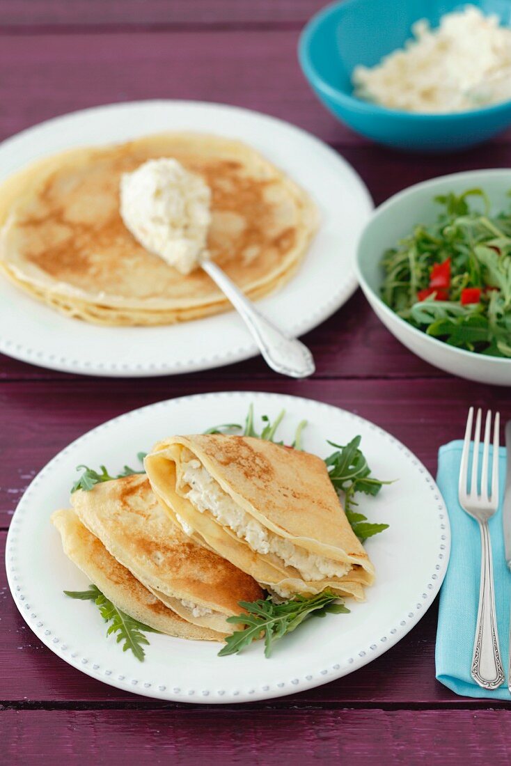 Pancakes filled with quark, onions and potatoes