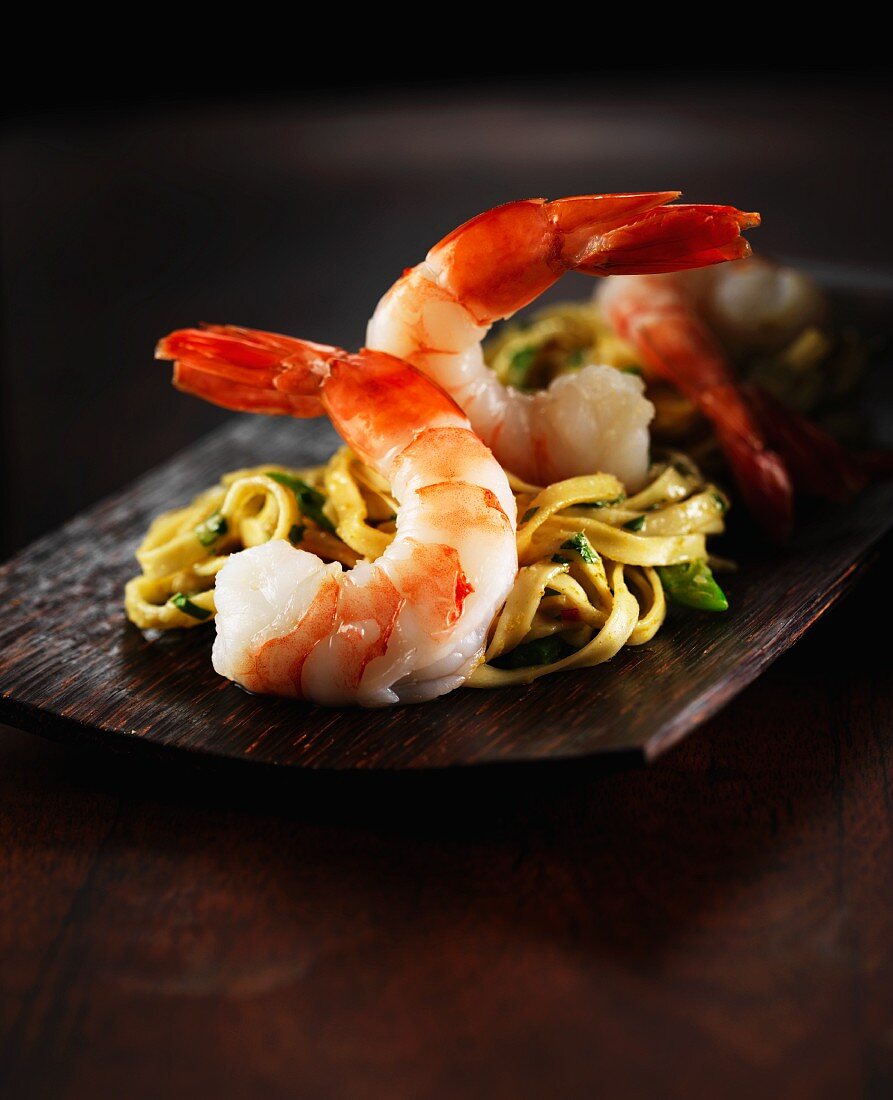 Cooked prawns with tagliatelle