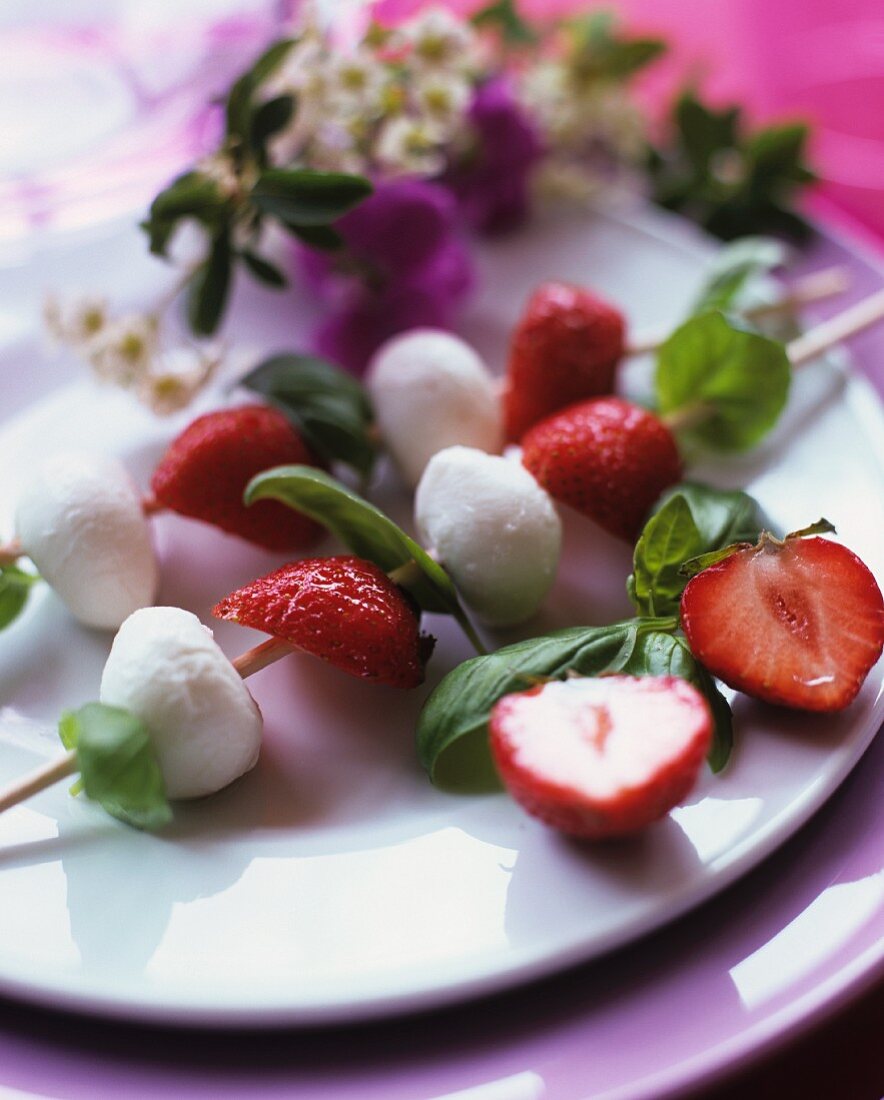 Erdbeeren mit Mozzarella