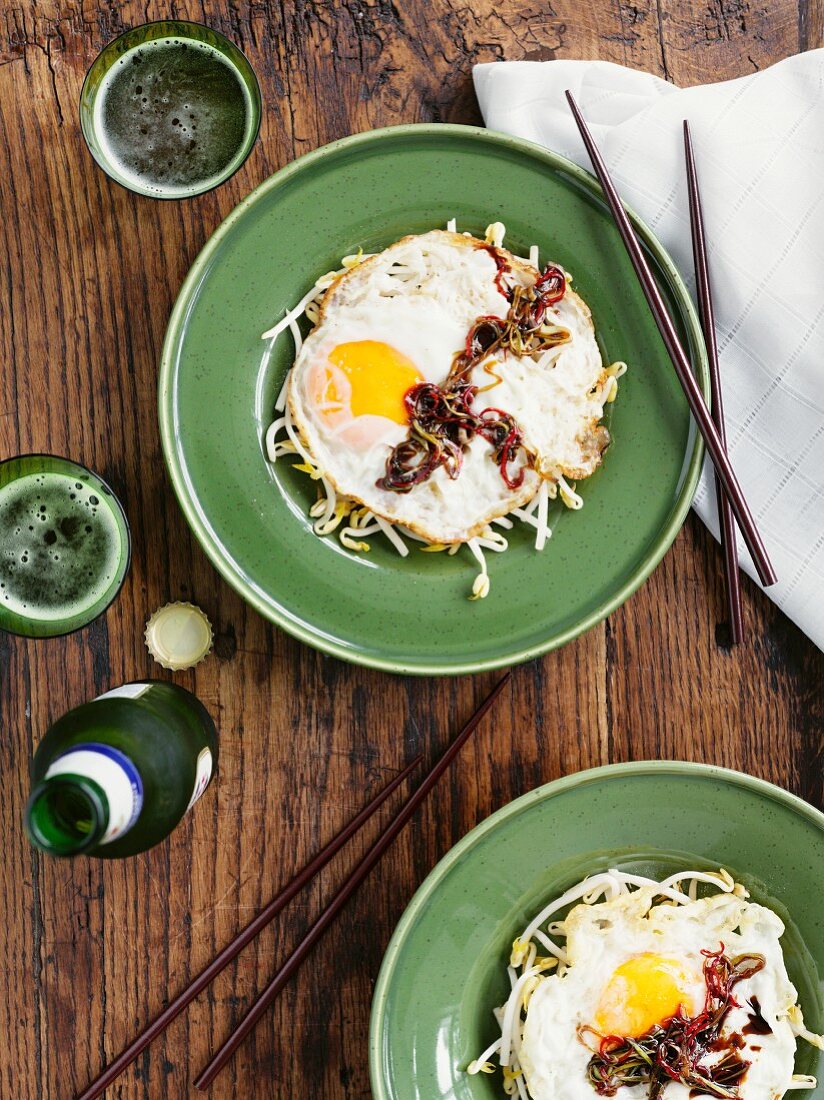 Fried eggs with bean sprouts