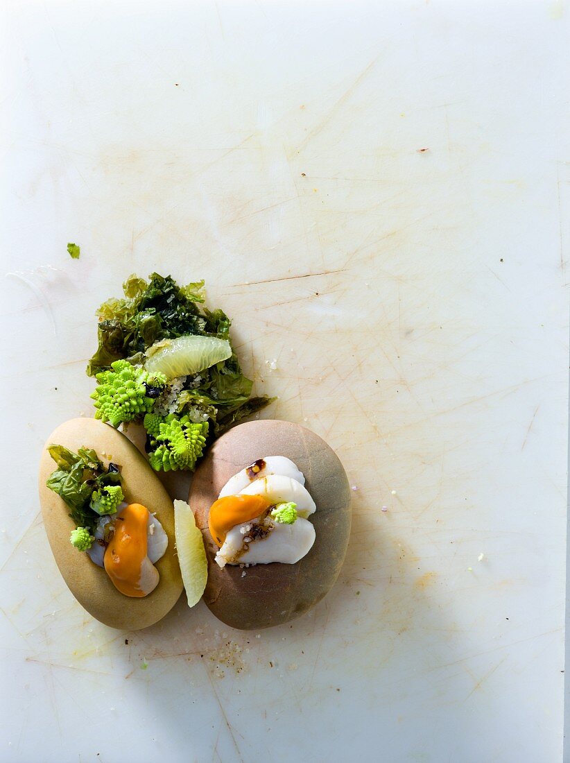 Scallops with Romanesco broccoli and seaweed