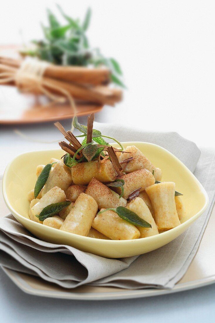 Gnocchi al vino bianco (Gnocchi in Weissweinsauce, Italien)