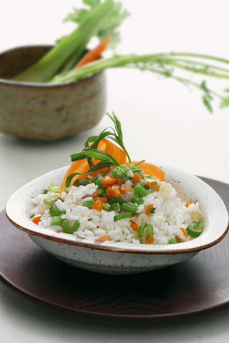 Risotto mit Staudensellerie und Möhren