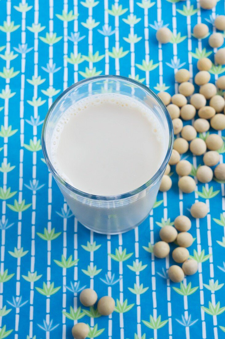 Soy milk with dried soy beans