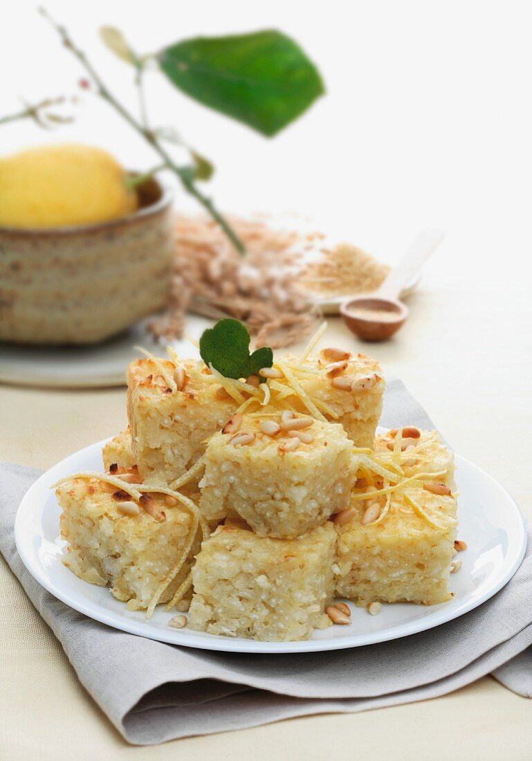 Sweet rice cakes with pine nuts