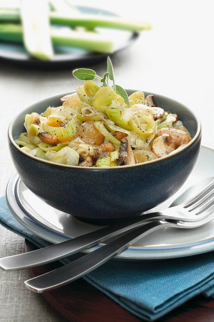 Mushrooms with leek and onions