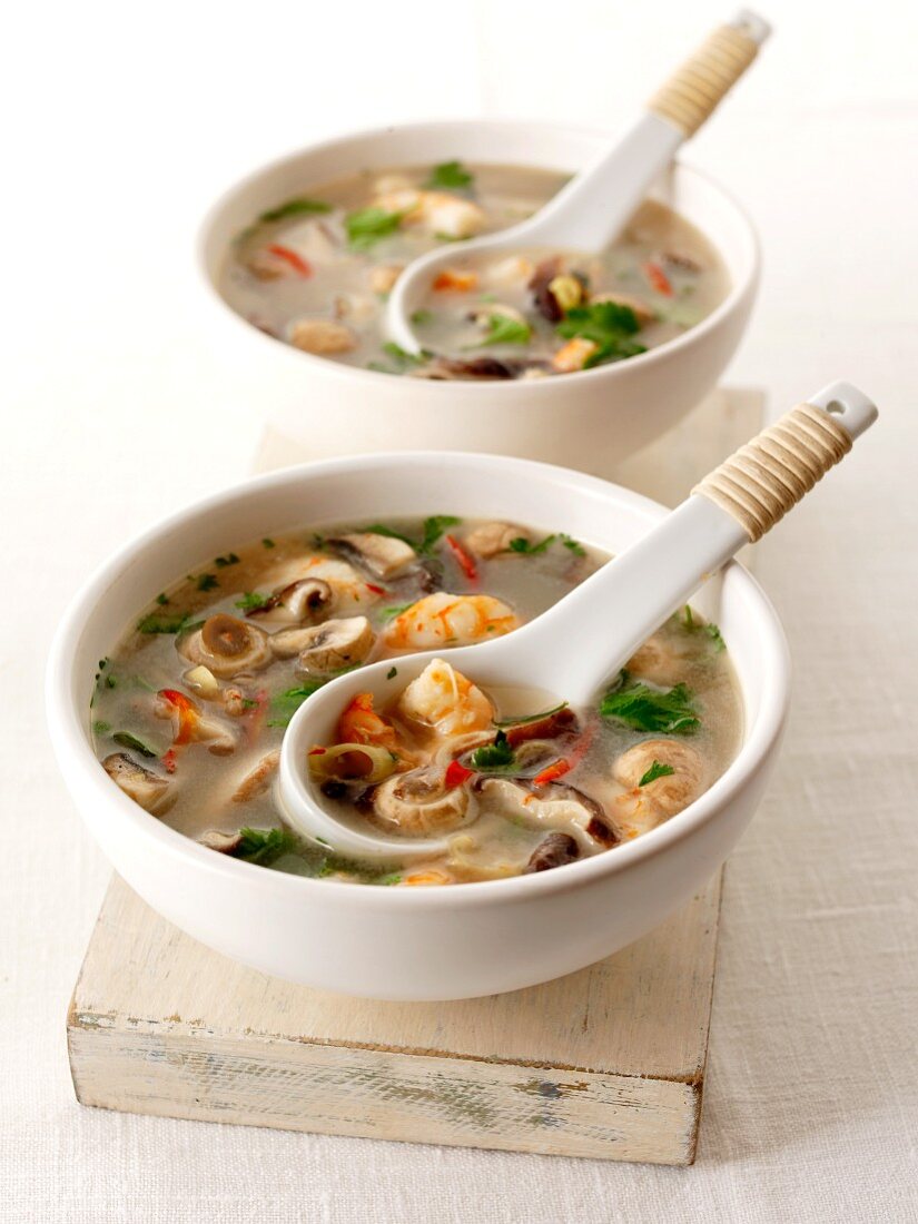 Garnelensuppe mit Pilzen (Asien)